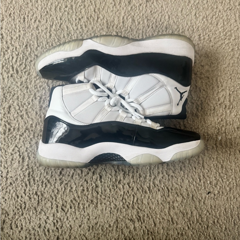 Men’s Air Jordan 11 concord